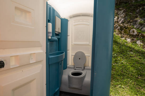 Best Portable toilet rental for construction  in Chesaning, MI
