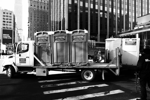 Best Luxury portable toilet rental  in Chesaning, MI